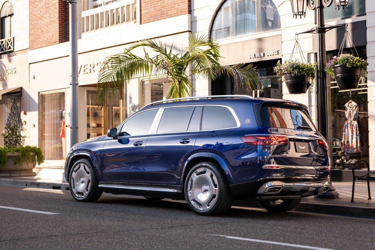 Mercedes Maybach GLS 600 rental in Los Angeles