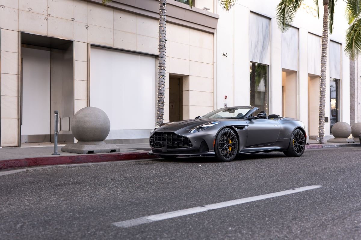 Rent a Aston Martin DB 12 Volante 2025 in Los Angeles Rent a Aston Martin DB 12 Volante 2025 in Los Angeles