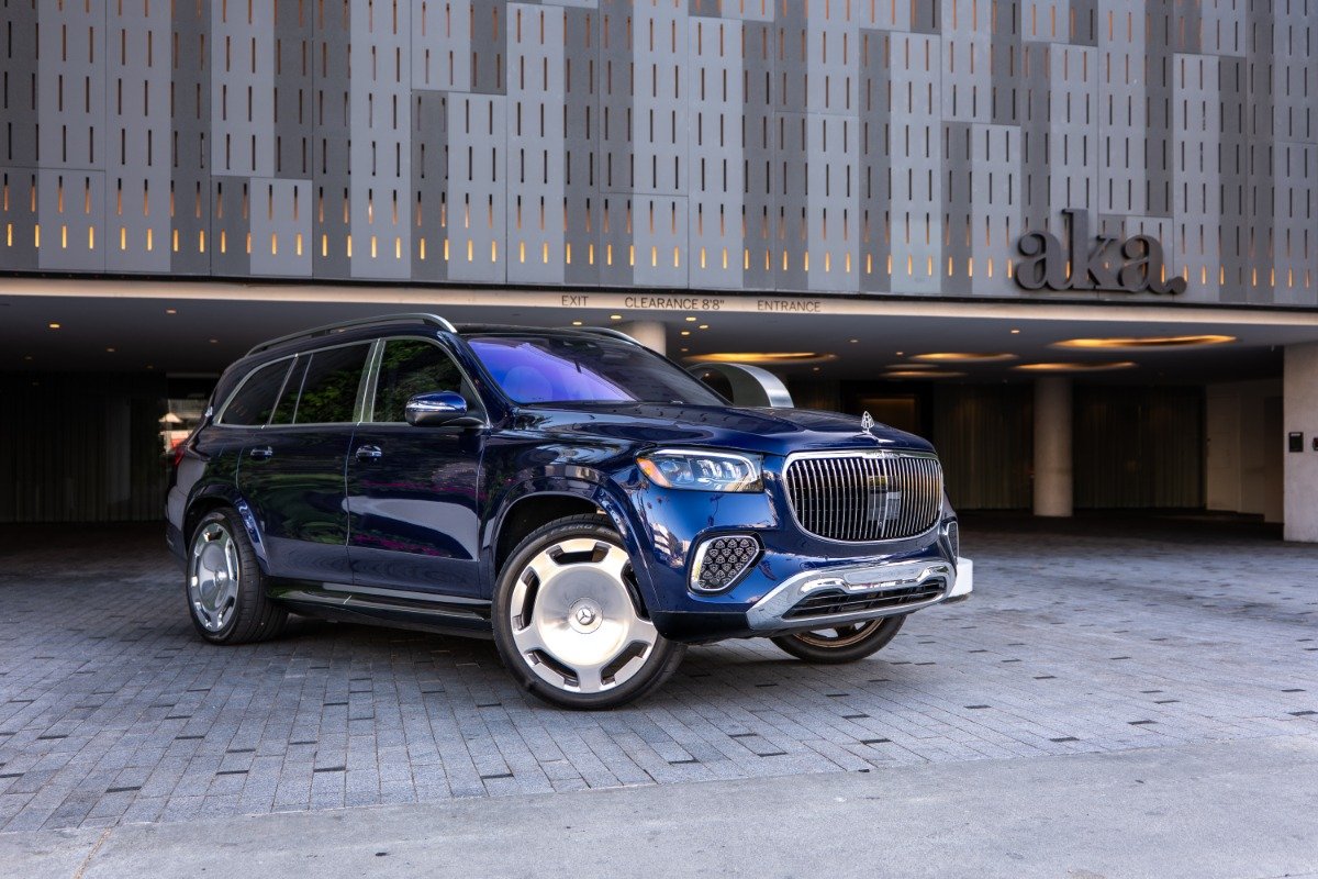 Mercedes Maybach GLS 600 rental in Los Angeles