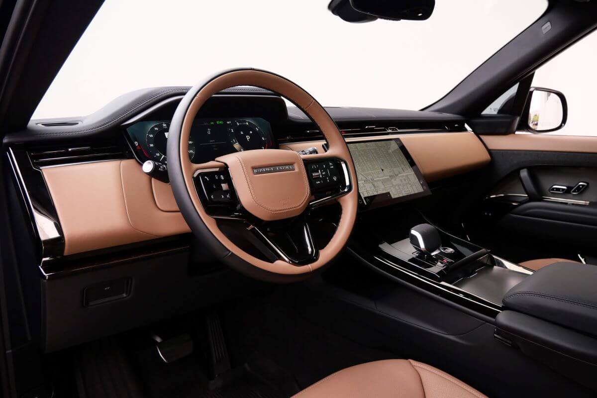 Rent a Range Rover Sport Dynamic 2025 in LA