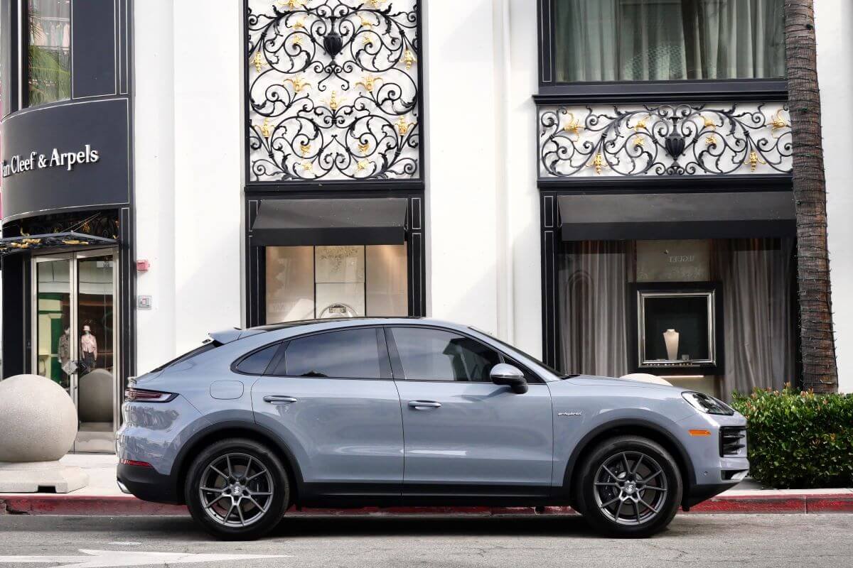 2025 Porsche Cayenne Coupe Rental Los Angeles