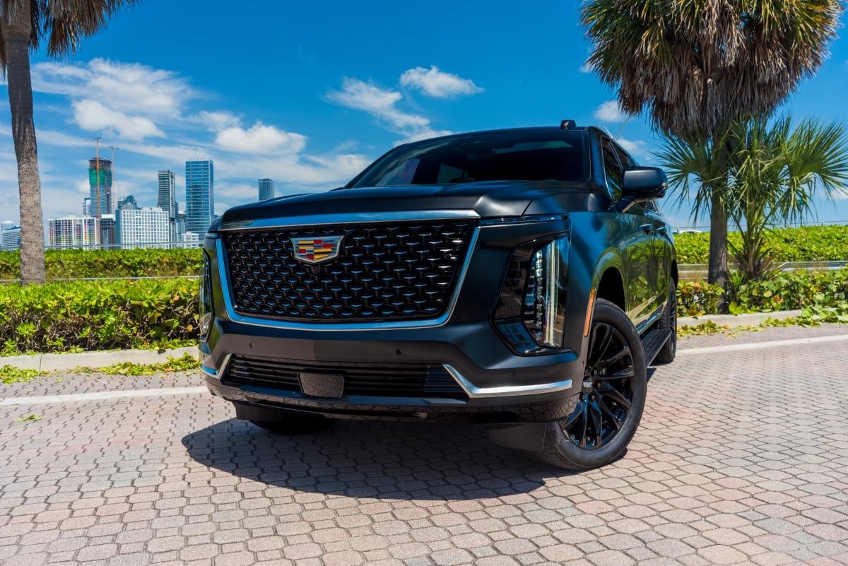 Cadillac ESV rental in Miami