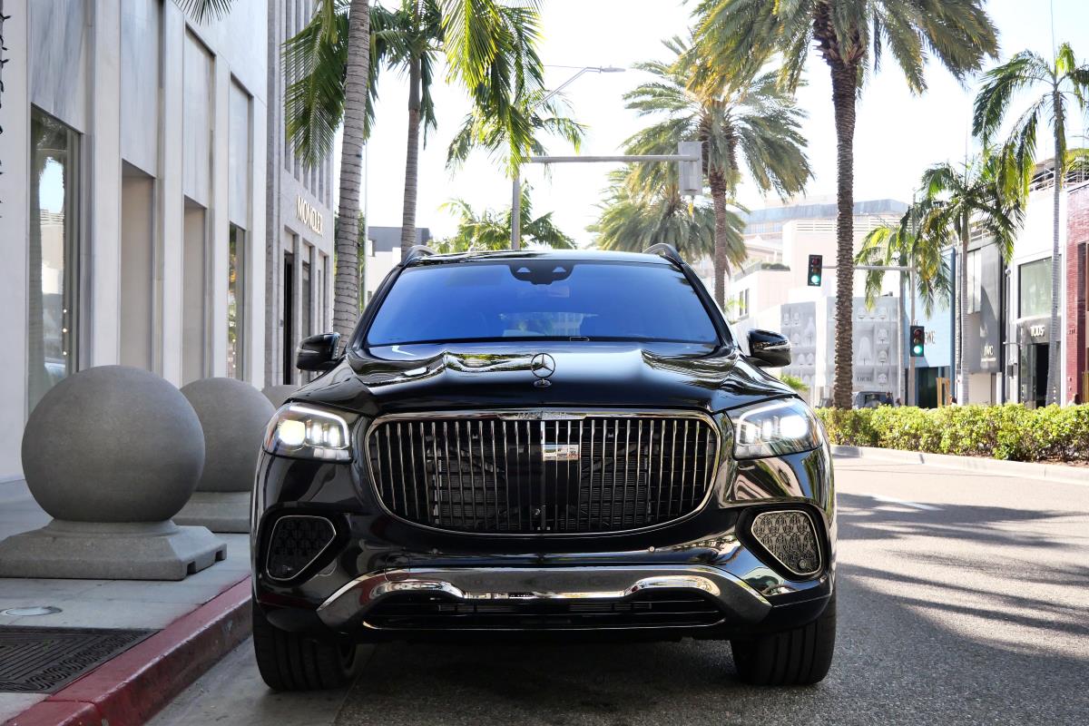 Mercedes-Maybach GLS 600 2025 for rent in Los Angeles