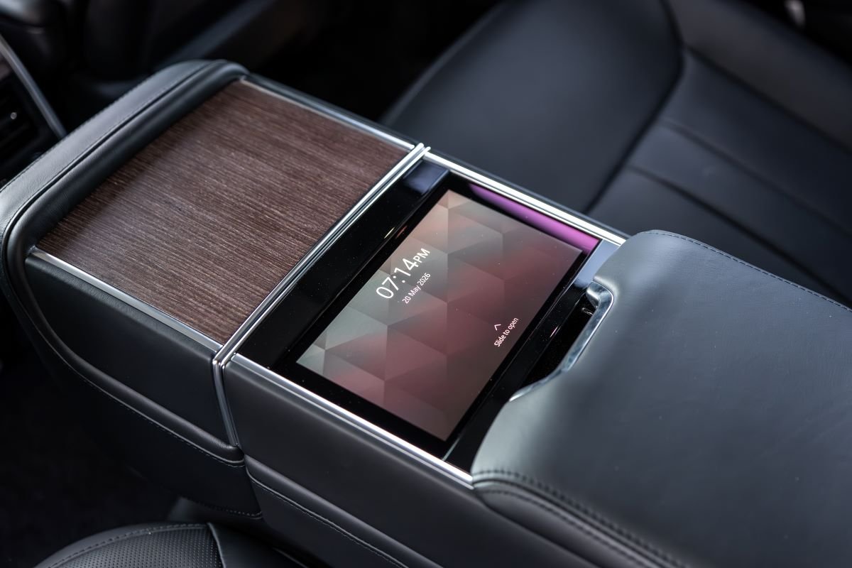 Range Rover Autobiography Rental in Los Angeles Range Rover Autobiography Rental in Los Angeles