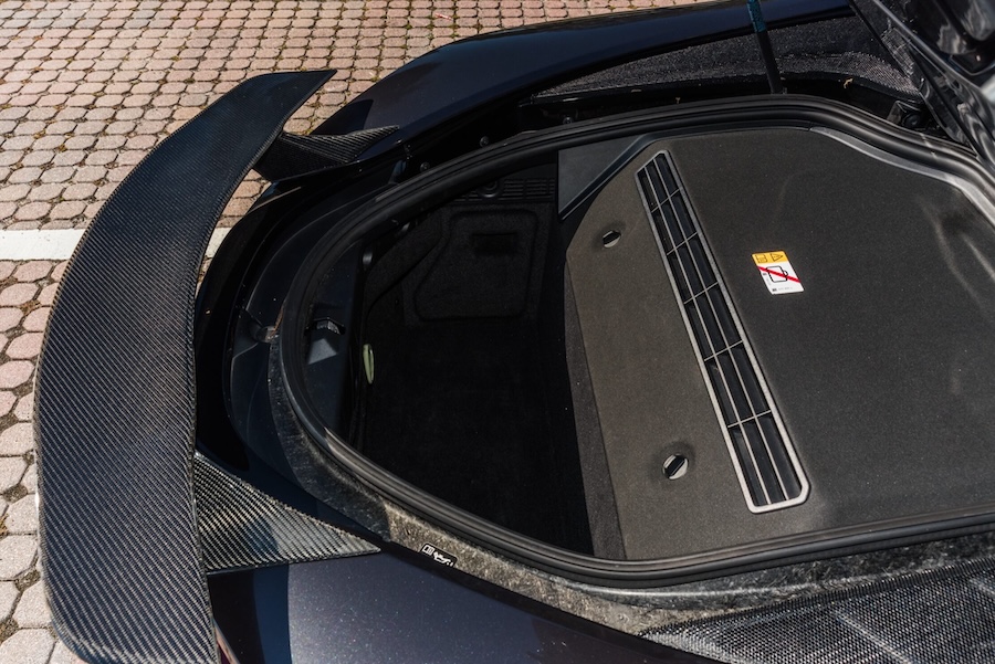 BMW i8 Roadster Rent