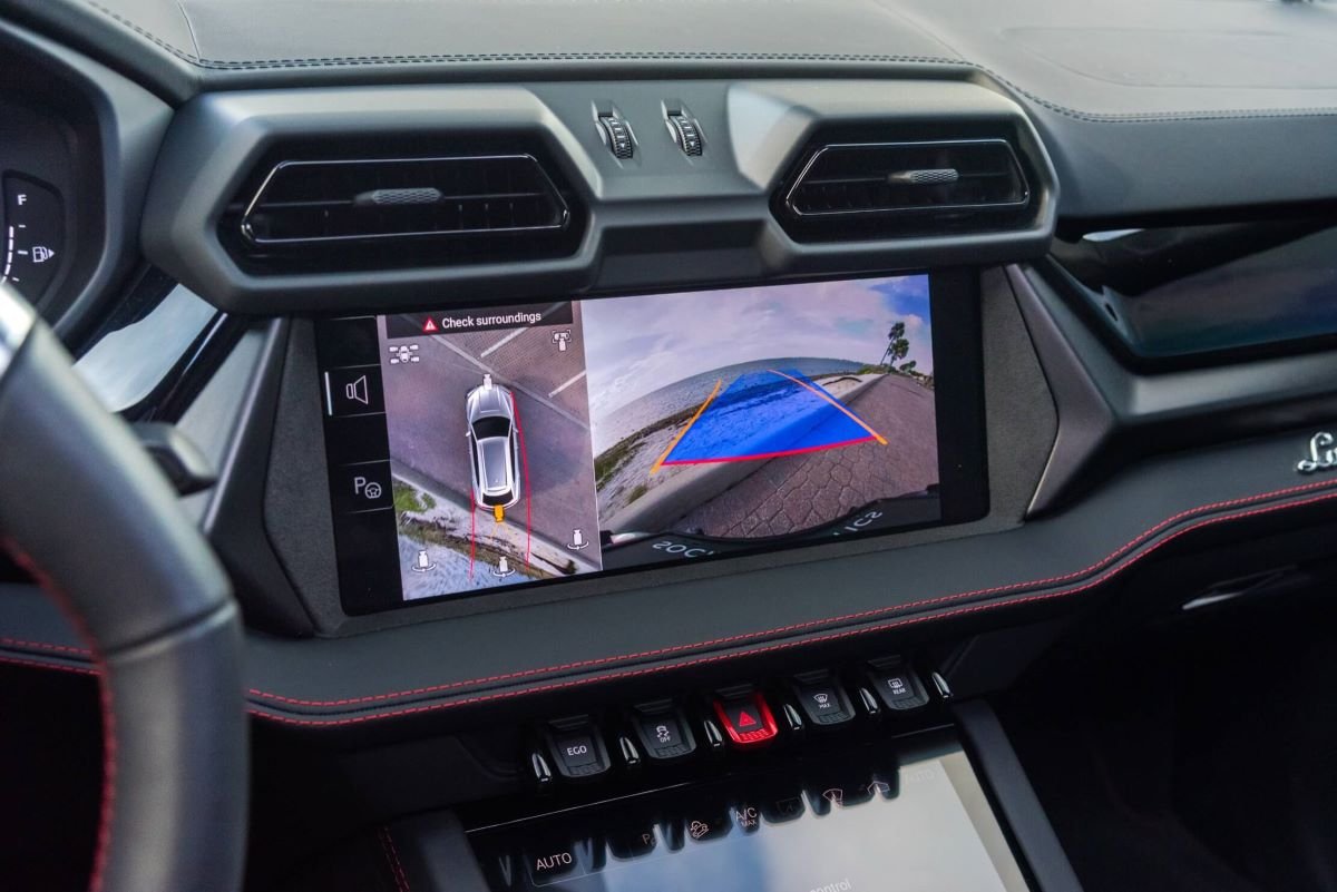 Lamborghini Urus SE rental in miami