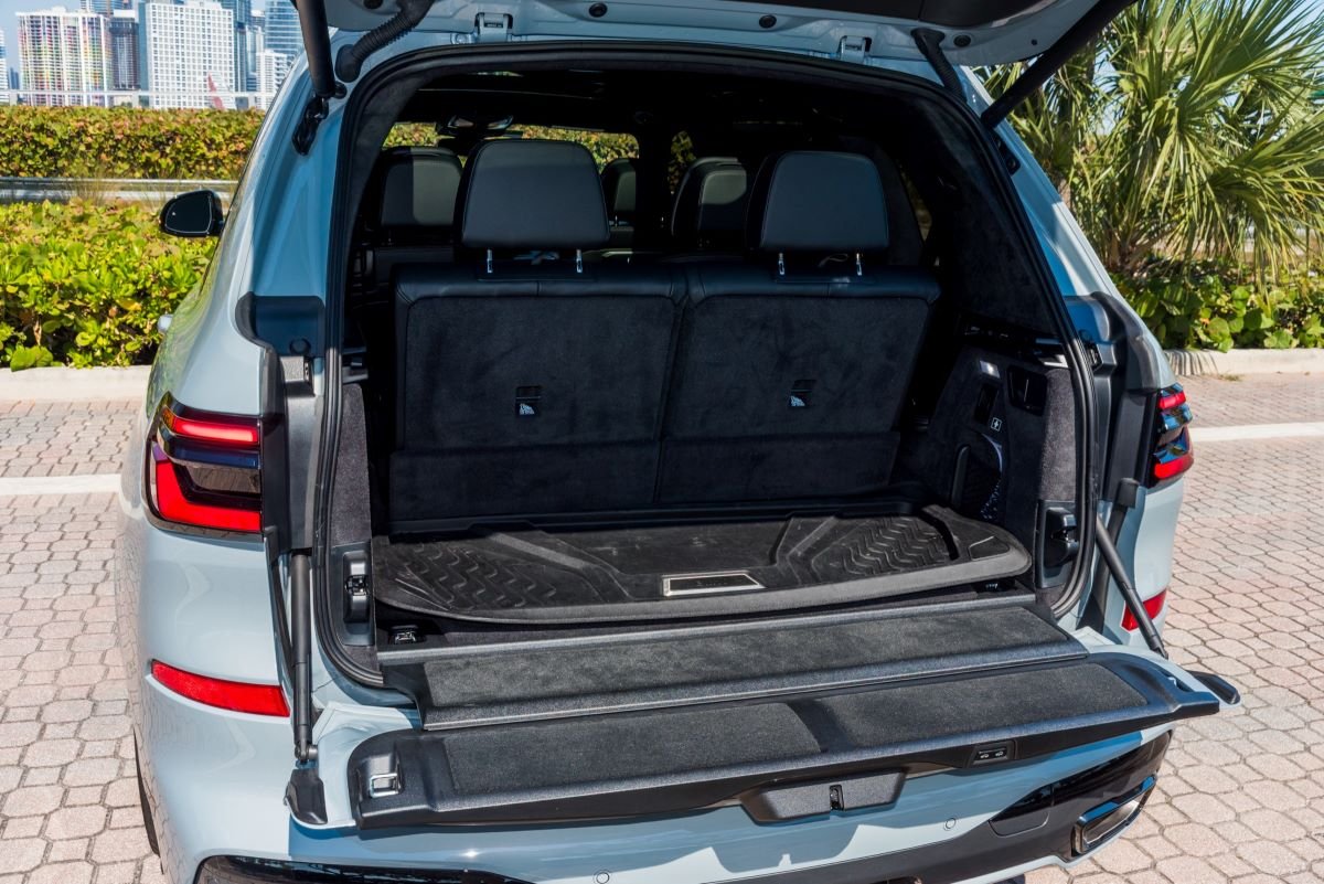 BMW X7 rental in Miami