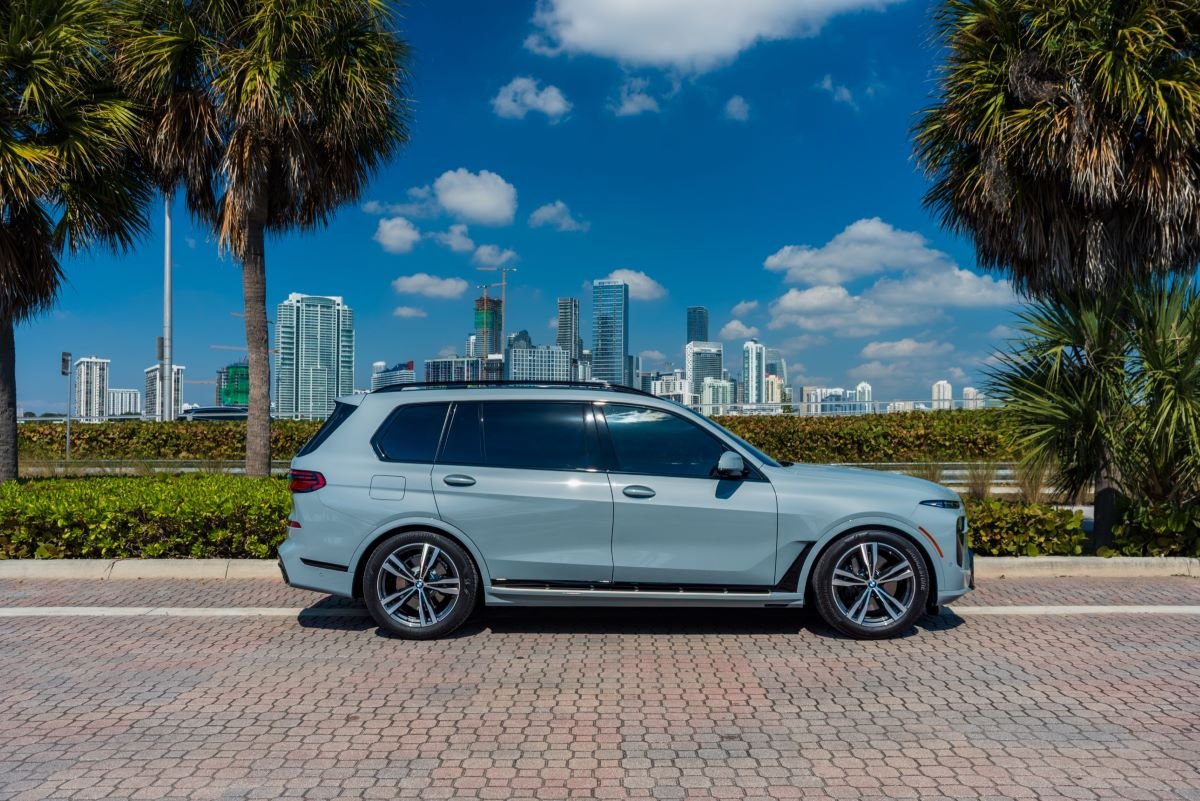 BMW X7 rental in Miami