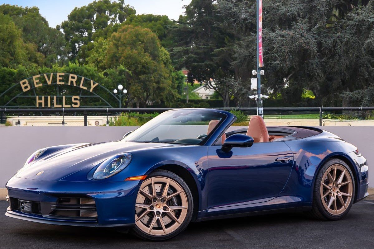 Porsche Carrera 4S Cabriolet rental in Los Angeles