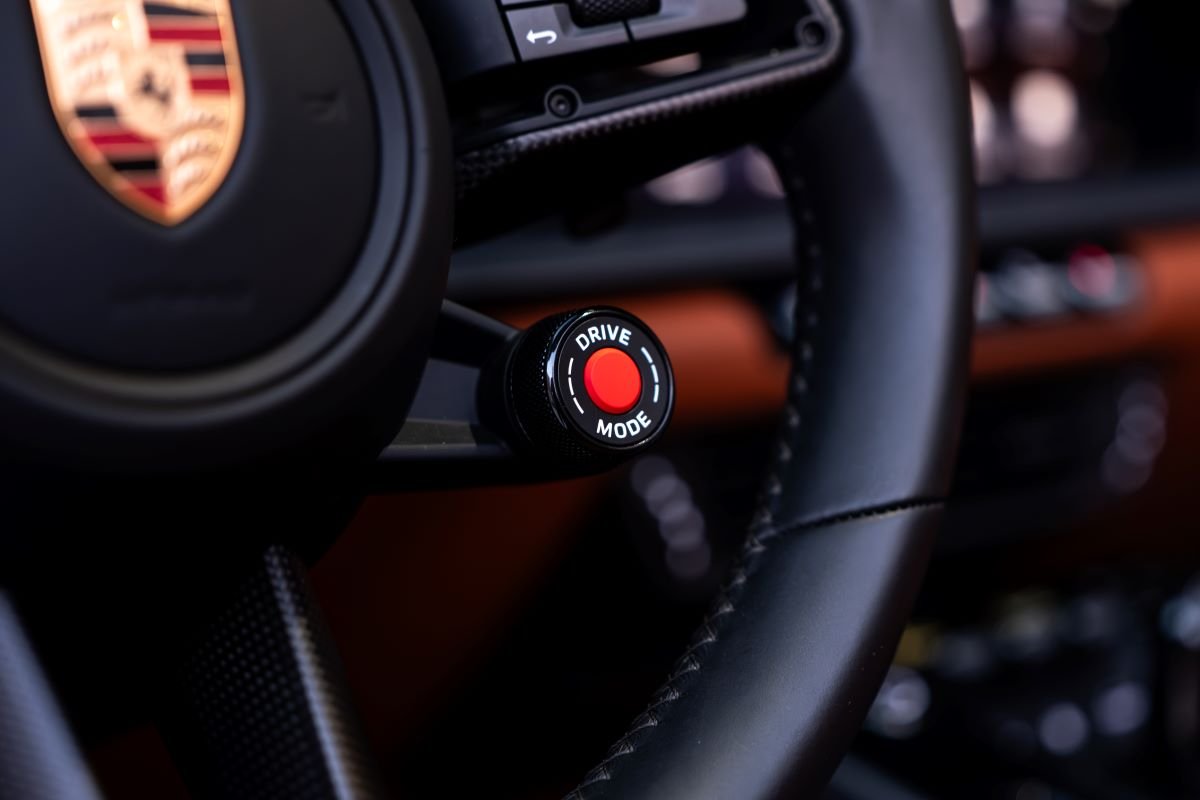 Porsche Carrera 4S Cabriolet rental in Los Angeles