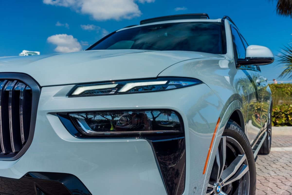 BMW X7 rental in Miami