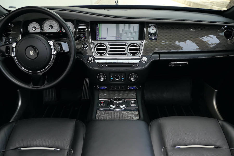 Luxury Rolls Royce Dawn Black Badge For Rent LA