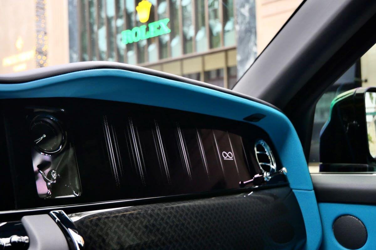 Rent a 2025 Rolls-Royce Cullinan Black Badge in LA