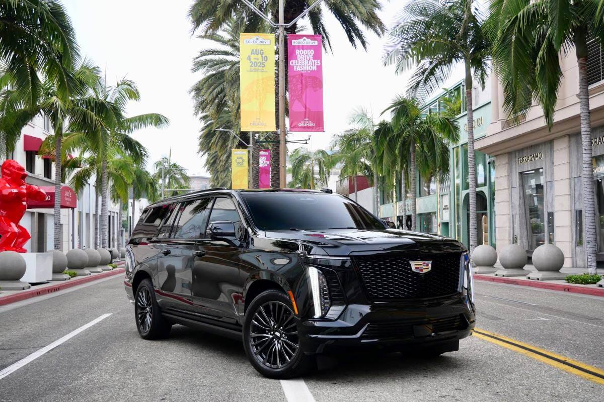 2025 Cadillac Escalade Platinum for rent in Los Angeles 2025 Cadillac Escalade Platinum for rent in Los Angeles